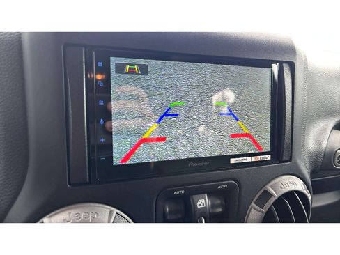 Used 2017 Jeep Wrangler Unlimited Sport AWD/4WD image 18