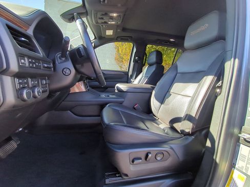 Used 2021 Chevrolet Tahoe High Country w/ Premium Package image 22