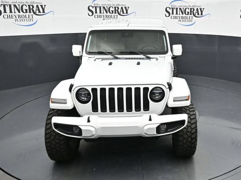 Used 2022 Jeep Wrangler Unlimited Sahara AWD/4WD image 19