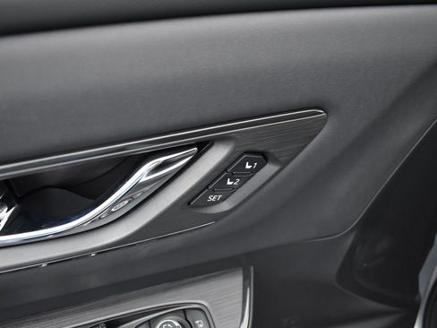 New 2026 Subaru Outback Touring image 9