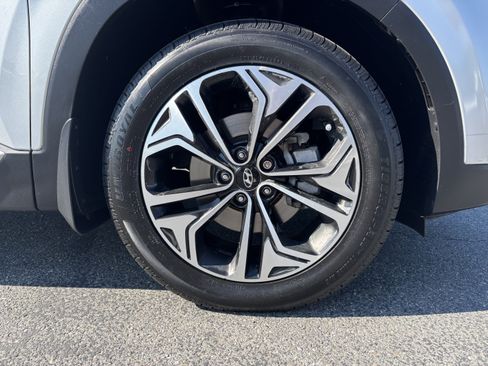 Used 2019 Hyundai Santa Fe AWD image 7