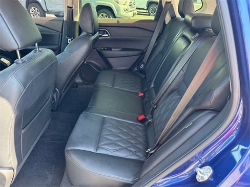 Used 2023 Nissan Rogue Platinum w/ Platinum Premium Package image 10