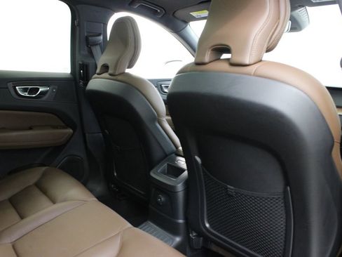 Used 2022 Volvo XC60 T8 Inscription Expression w/ Advanced Package AWD/4WD image 23