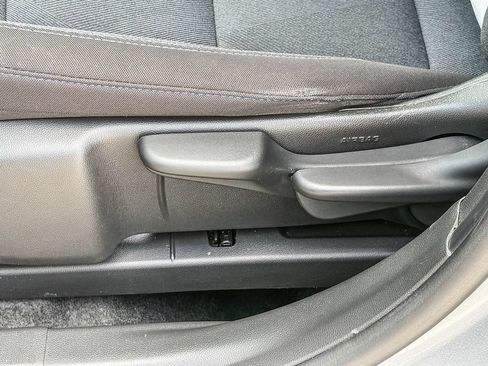 Used 2024 Chevrolet Trax LS w/ LS Convenience Package FWD image 41