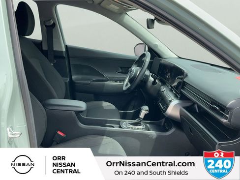 Used 2025 Hyundai Kona SEL AWD/4WD image 11