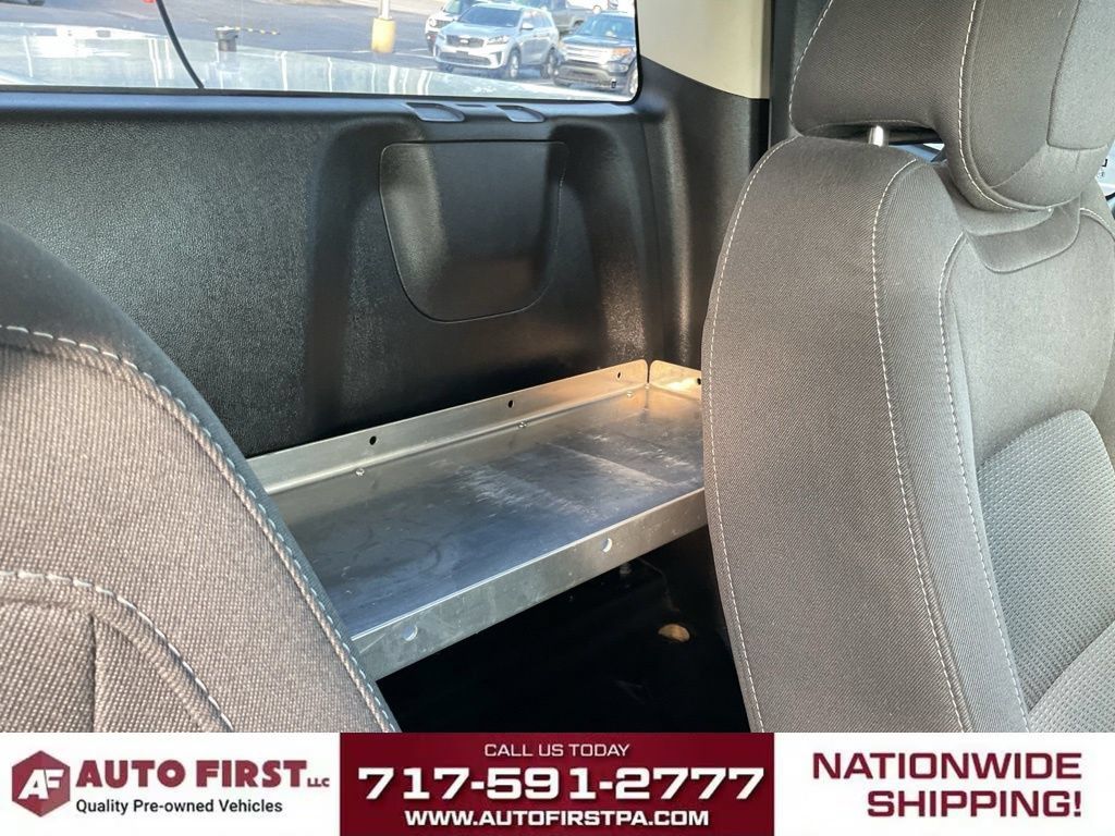 Used 2022 Chevrolet Colorado LT w/ Fleet Safety Package AWD/4WD image 16