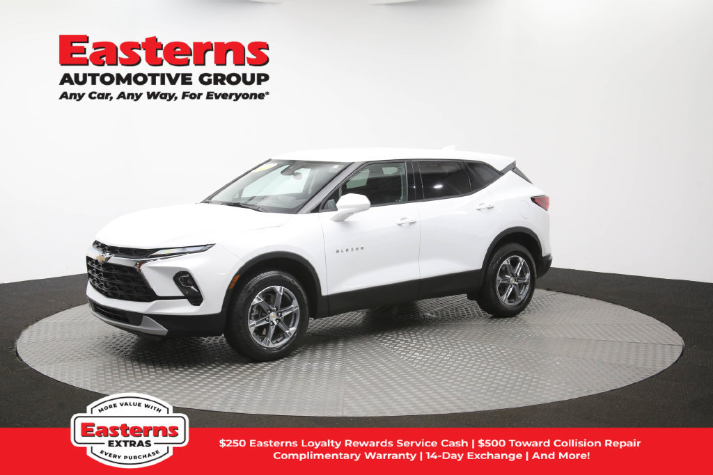Used 2025 Chevrolet Blazer LT FWD image 58