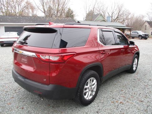 Used 2020 Chevrolet Traverse LT image 5