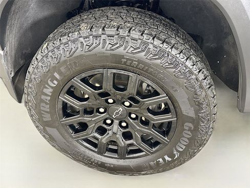 Used 2024 Chevrolet Colorado Trail Boss w/ Advanced Trailering Package image 30