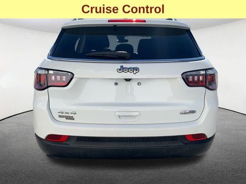 Used 2022 Jeep Compass Latitude image 12