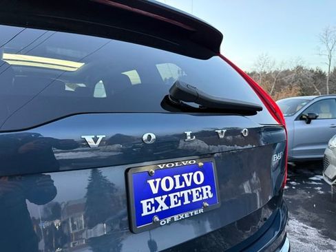 Certified 2025 Volvo XC90 B6 Core image 28