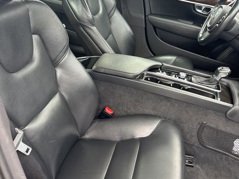 Used 2018 Volvo S90 T5 Momentum w/ Convenience Package image 13