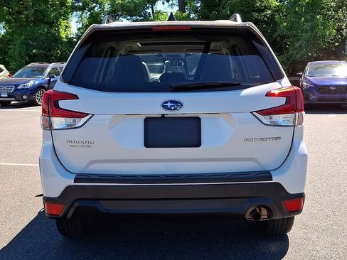 Used 2024 Subaru Forester Premium AWD/4WD image 5