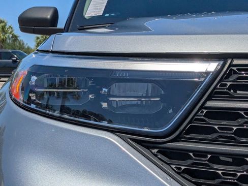 Used 2021 Ford Explorer 2WD image 10