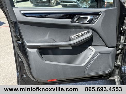 Used 2024 Porsche Macan image 13