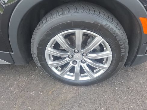 Used 2019 Cadillac XT4 Premium Luxury w/ Technology Package AWD/4WD image 18