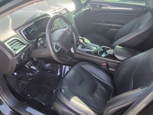 Used 2014 Ford Fusion Titanium image 10