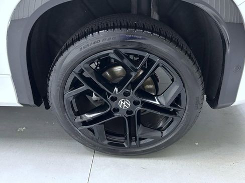 Used 2025 Volkswagen Tiguan SE R-Line AWD/4WD image 22