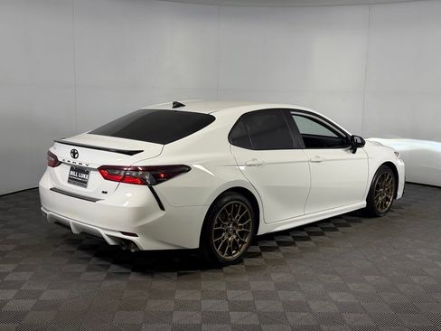 Used 2024 Toyota Camry SE w/ Convenience Package FWD image 8