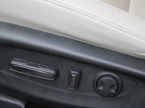 Used 2025 Honda CR-V EX-L image 24