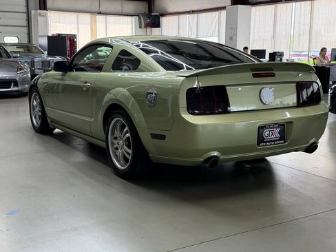 Used 2005 Ford Mustang GT RWD image 4