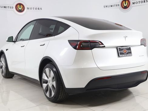 Used 2021 Tesla Model Y Long Range image 4