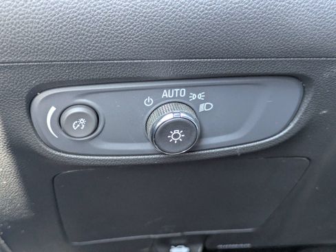 Used 2024 Buick Encore GX Preferred FWD image 13
