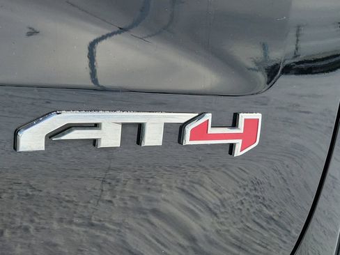 Used 2022 GMC Sierra 1500 AT4 w/ AT4 Preferred Package AWD/4WD image 7