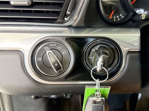 Used 2017 Porsche 911 Carrera image 24