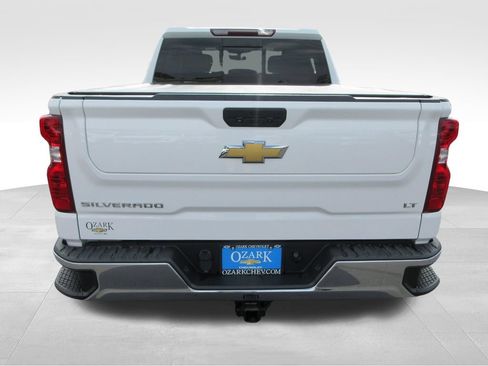 Certified 2021 Chevrolet Silverado 1500 LT w/ Convenience Package II AWD/4WD image 4
