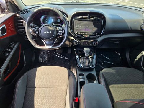 Used 2025 Kia Soul GT-Line w/ GT-Line Technology Package FWD image 17