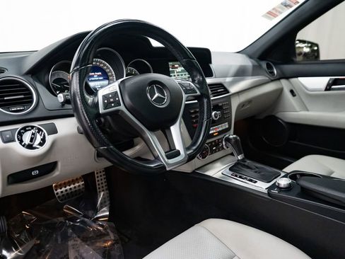 Used 2014 Mercedes-Benz C 250 Sedan image 24