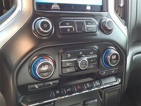 Used 2020 Chevrolet Silverado 1500 LT w/ Texas Edition image 28