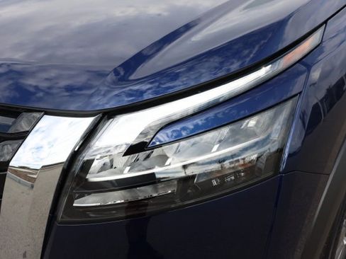 New 2025 Nissan Pathfinder SV image 10