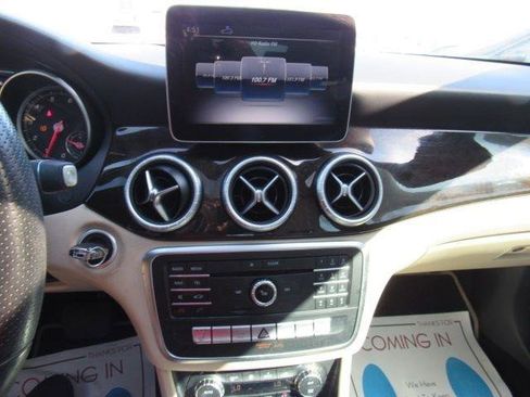 Used 2019 Mercedes-Benz CLA 250 4MATIC image 24