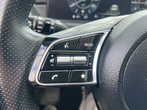 Certified 2024 Kia Seltos SX w/ SX Sunroof Package image 64