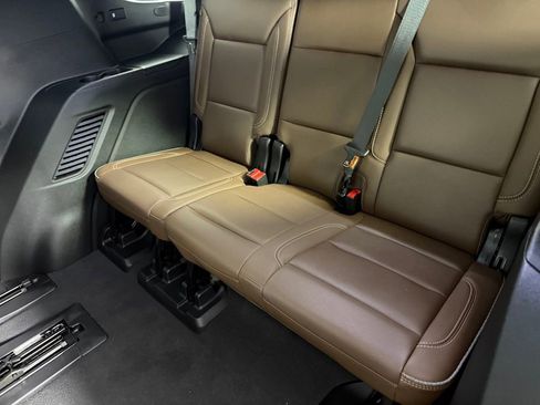 Used 2024 Chevrolet Tahoe High Country AWD/4WD image 27