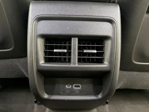 Used 2024 Cadillac XT4 Premium Luxury image 19