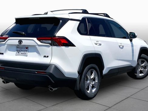 Used 2025 Toyota RAV4 XLE w/ Convenience Package FWD image 12