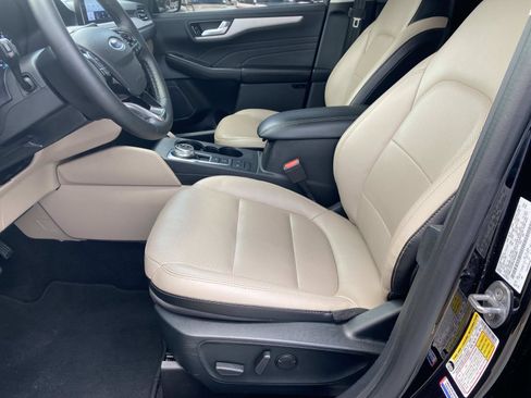 Used 2022 Ford Escape SEL FWD image 18