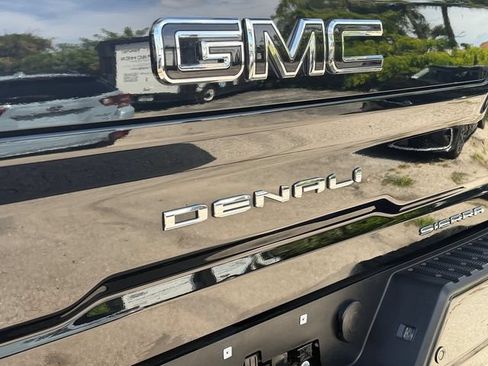 Certified 2024 GMC Sierra 2500 Denali w/ Technology Package AWD/4WD image 10
