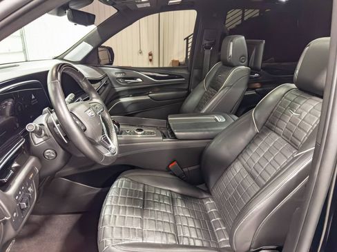Used 2023 Cadillac Escalade V w/ LPO, ONYX Package AWD/4WD image 10