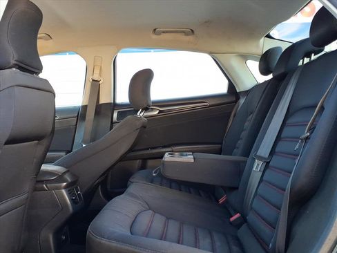 Used 2015 Ford Fusion SE w/ Equipment Group 201A image 10