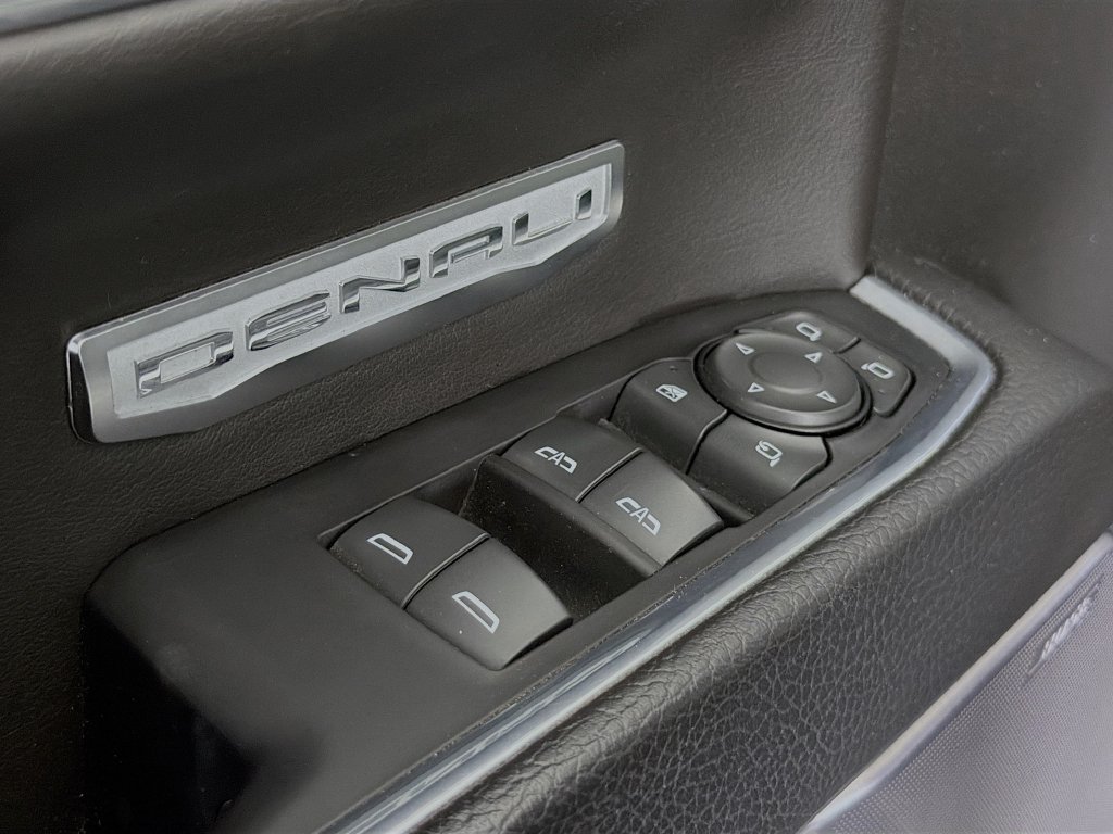 Used 2022 GMC Sierra 1500 Denali AWD/4WD image 23