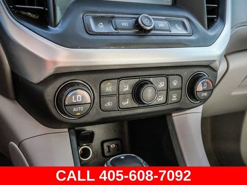 Used 2019 GMC Acadia SLE FWD image 33