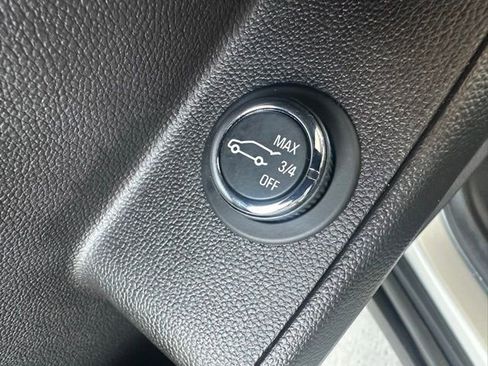 Used 2018 Chevrolet Traverse LT image 26