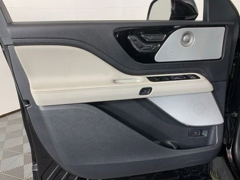 Certified 2025 Lincoln Aviator Reserve w/ Equipment Group 201A image 35