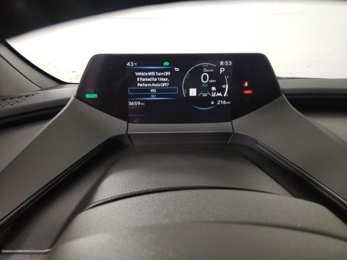 Used 2025 Toyota Prius XLE image 16