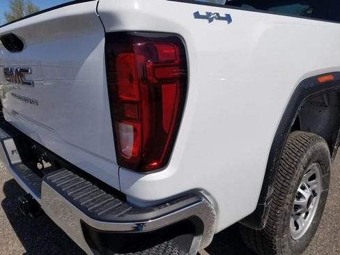 New 2025 GMC Sierra 2500 Pro image 8