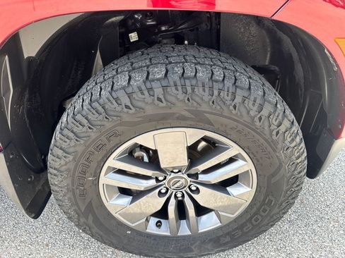 Used 2023 Nissan Frontier SV w/ SV Convenience Package AWD/4WD image 10